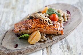 Villa Montana Beach Resort