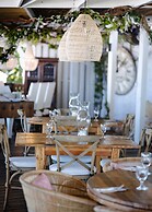 Villa Montana Beach Resort