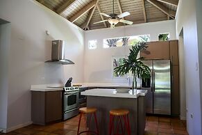 Villa Montana Beach Resort