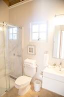 Villa Montana Beach Resort