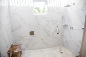 Villa Montana Beach Resort