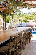 Villa Montana Beach Resort