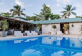 Villa Montana Beach Resort