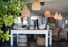 Villa Montana Beach Resort