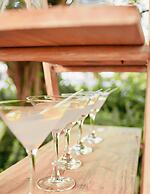 Villa Montana Beach Resort