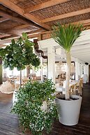 Villa Montana Beach Resort