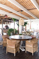 Villa Montana Beach Resort