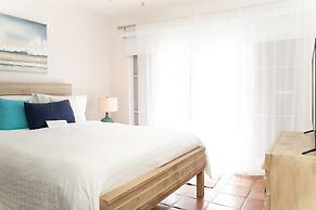 Villa Montana Beach Resort