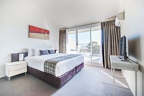 Horizons Lake Jindabyne