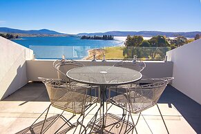 Horizons Lake Jindabyne