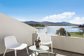 Horizons Lake Jindabyne