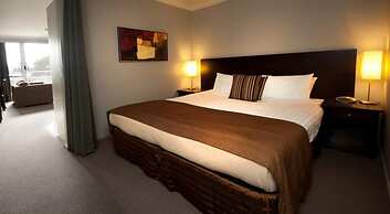 Horizons Lake Jindabyne