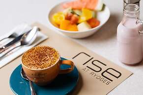 Horizons Lake Jindabyne