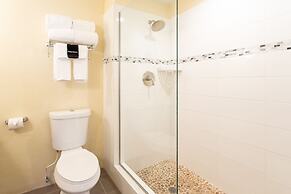 Caravelle Hotel & Casino