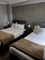 Kings Park Hotel