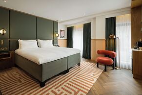 Carlton George Hotel