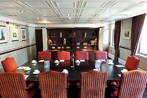 Carlton George Hotel