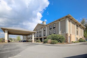 Quality Inn & Suites Boone - University Area
