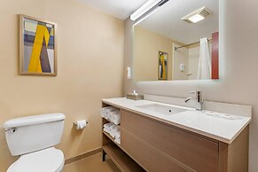 Comfort Suites Pittsburgh Airport