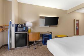 Comfort Suites Pittsburgh Airport