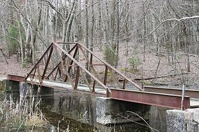 The Smokehouse Lodge and Cabins