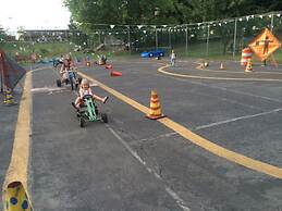 The Smokehouse Lodge and Cabins