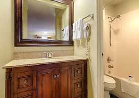 The Smokehouse Lodge and Cabins