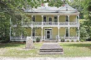 The Smokehouse Lodge and Cabins