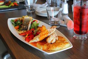 Ramada by Wyndham Jacksons Point