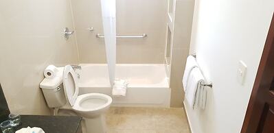 Best Western Plus Belize Biltmore Plaza