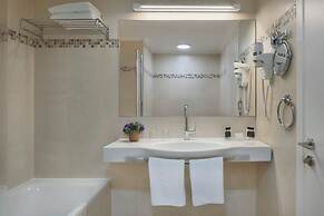 Kfar Maccabiah Hotel and Suites