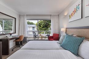 Kfar Maccabiah Hotel and Suites