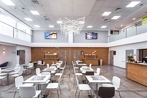 Kfar Maccabiah Hotel and Suites