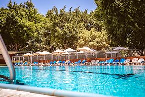 Kfar Maccabiah Hotel and Suites