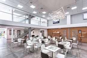 Kfar Maccabiah Hotel and Suites