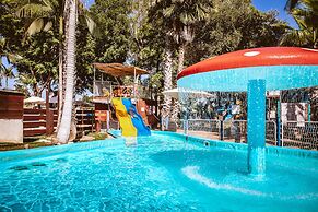 Kfar Maccabiah Hotel and Suites