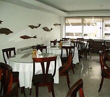 Plaza Praia Suites