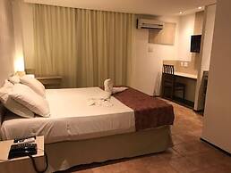 Plaza Praia Suites