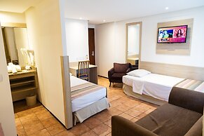 Plaza Praia Suites