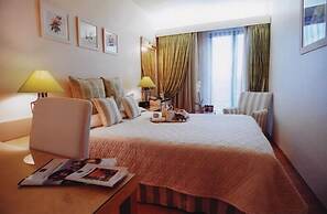 The Park Hotel Piraeus