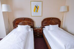 Pannonia Hotel