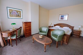Pannonia Hotel
