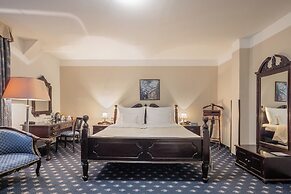 Pytloun Old Armoury Hotel Prague