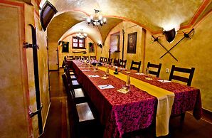 Pytloun Old Armoury Hotel Prague
