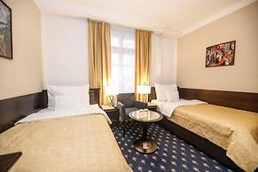 Pytloun Old Armoury Hotel Prague