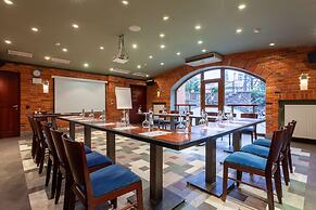 Best Western Santakos Hotel