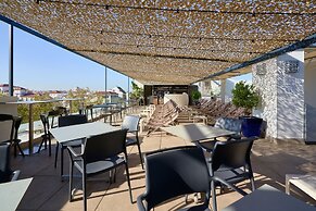 Becquer Hotel, Historic City Center