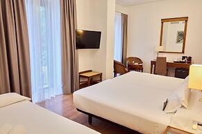 Becquer Hotel, Historic City Center
