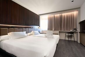 Becquer Hotel, Historic City Center