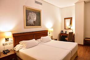 Becquer Hotel, Historic City Center